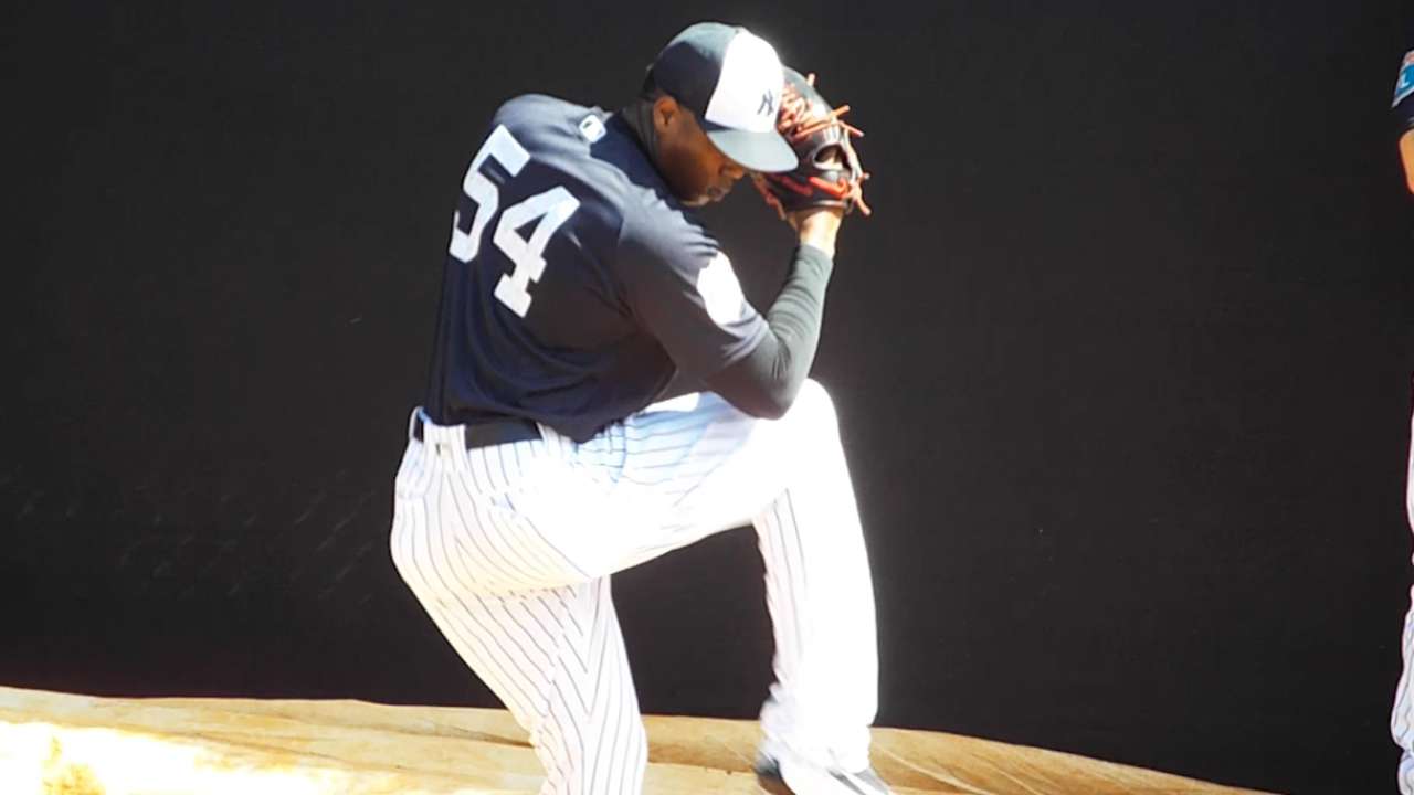 Yankees' Aroldis Chapman throws first bullpen session since injury