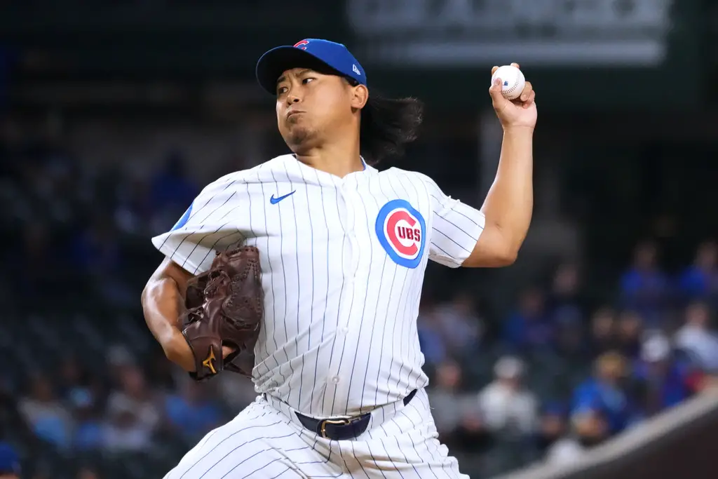 Cubs Extend Qualifying Offer to Shota Imanaga -