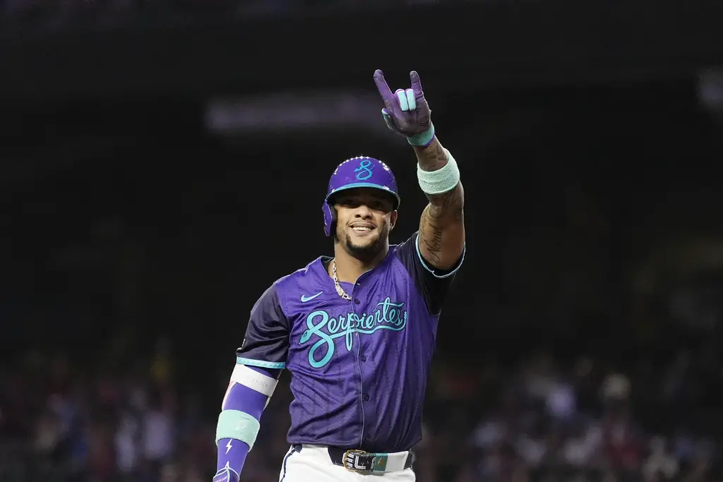 Ketel Marte's Availability Presents Opportunity for Cubs to Bolster Lineup -