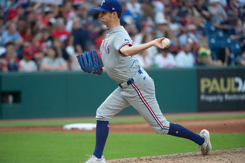 Cubs Add Workhorse Lefty Reliever Hoby Milner -